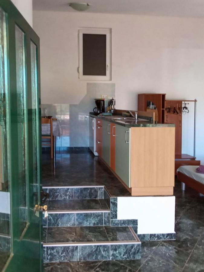 Apartmani Frka ซาลี ภายนอก รูปภาพ